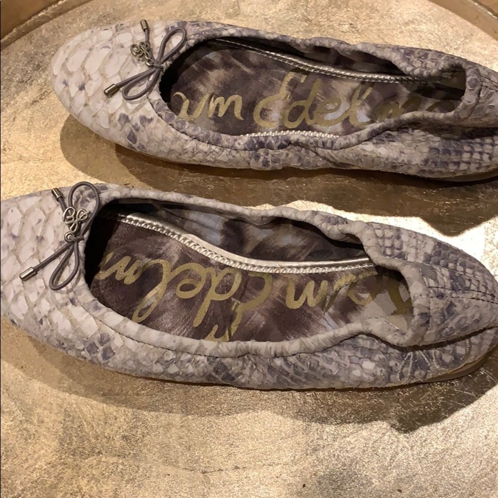 Snake skin ballet flats